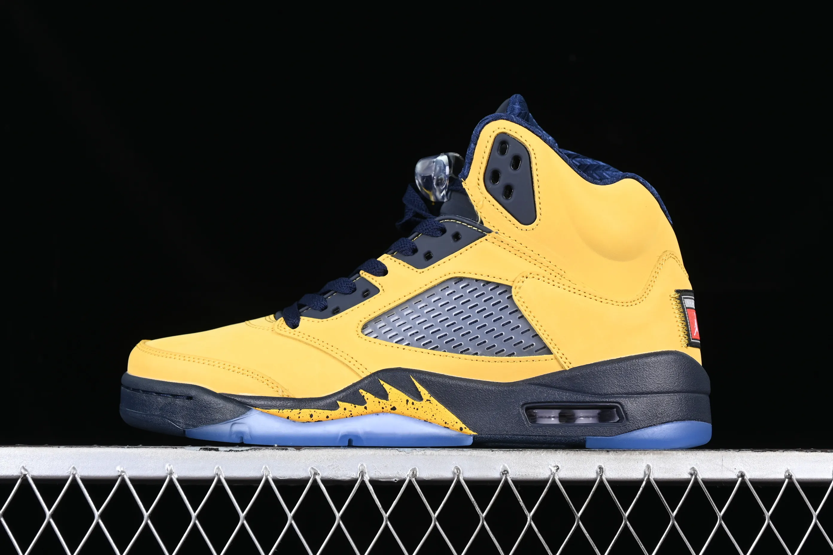 All categories Air Jordan Jordan series basketball shoes Air Jordan 5 Z version Air Jordan 5 Retro SE AJ5 Joe 5 Michigan black and yellow 3M reflective Tokyo limited edition CQ9541-704